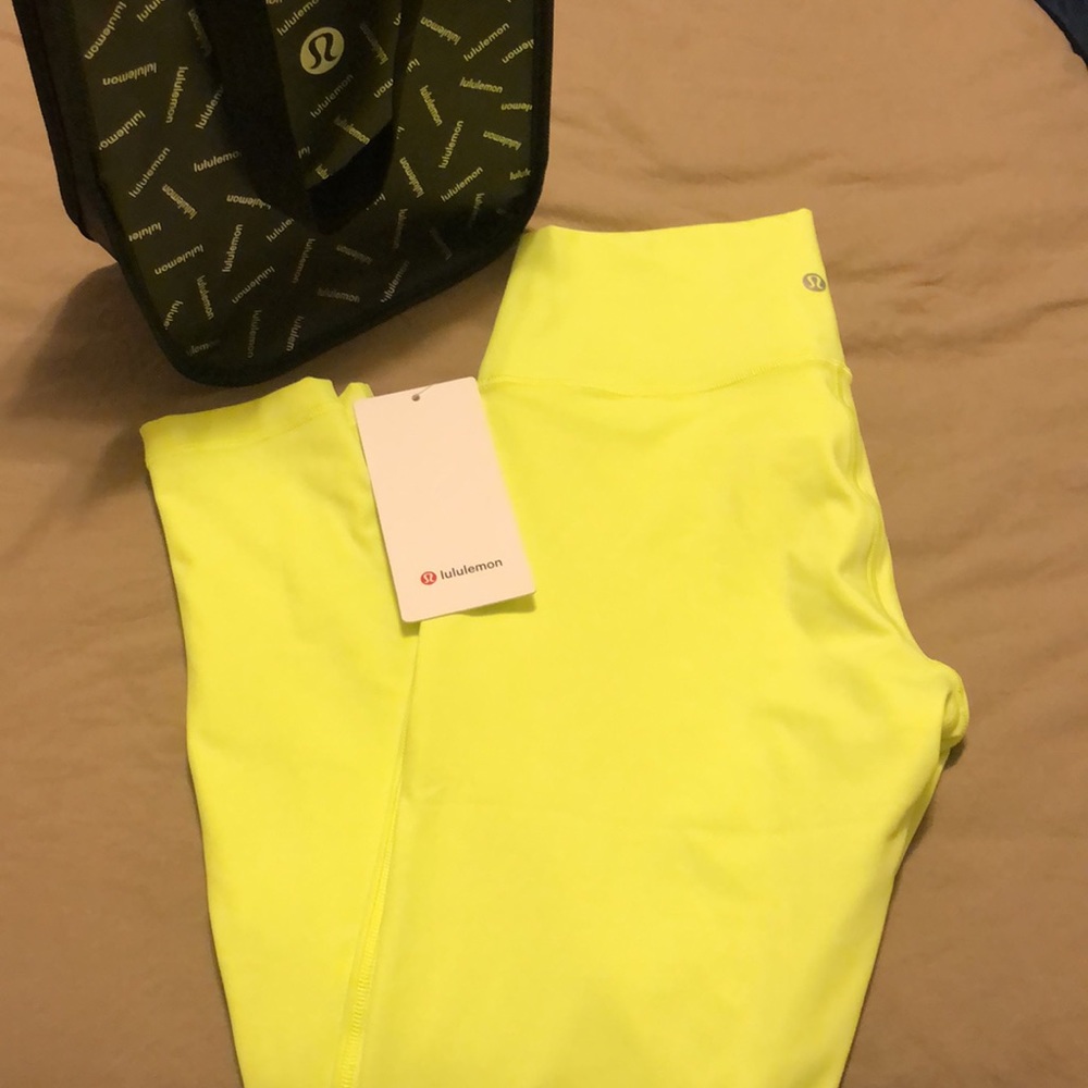 Lululemon Wunder Under 28” || Size 8